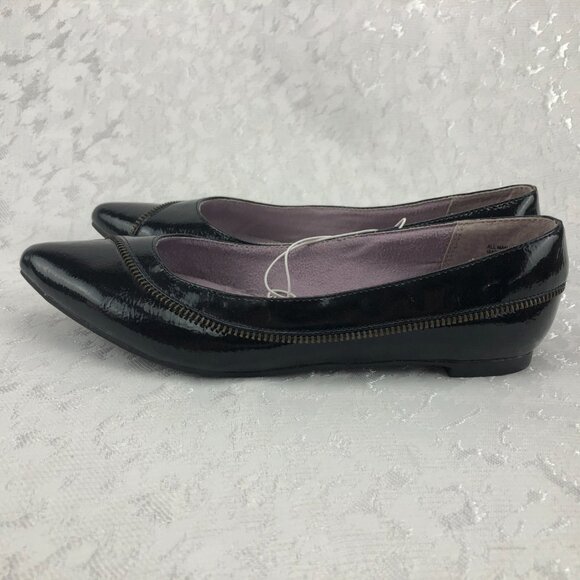 Mossimo Vallie Glossy Black Patent Zipper Flat Pointed-Toe Shoes Size 5½ - Picture 6 of 10